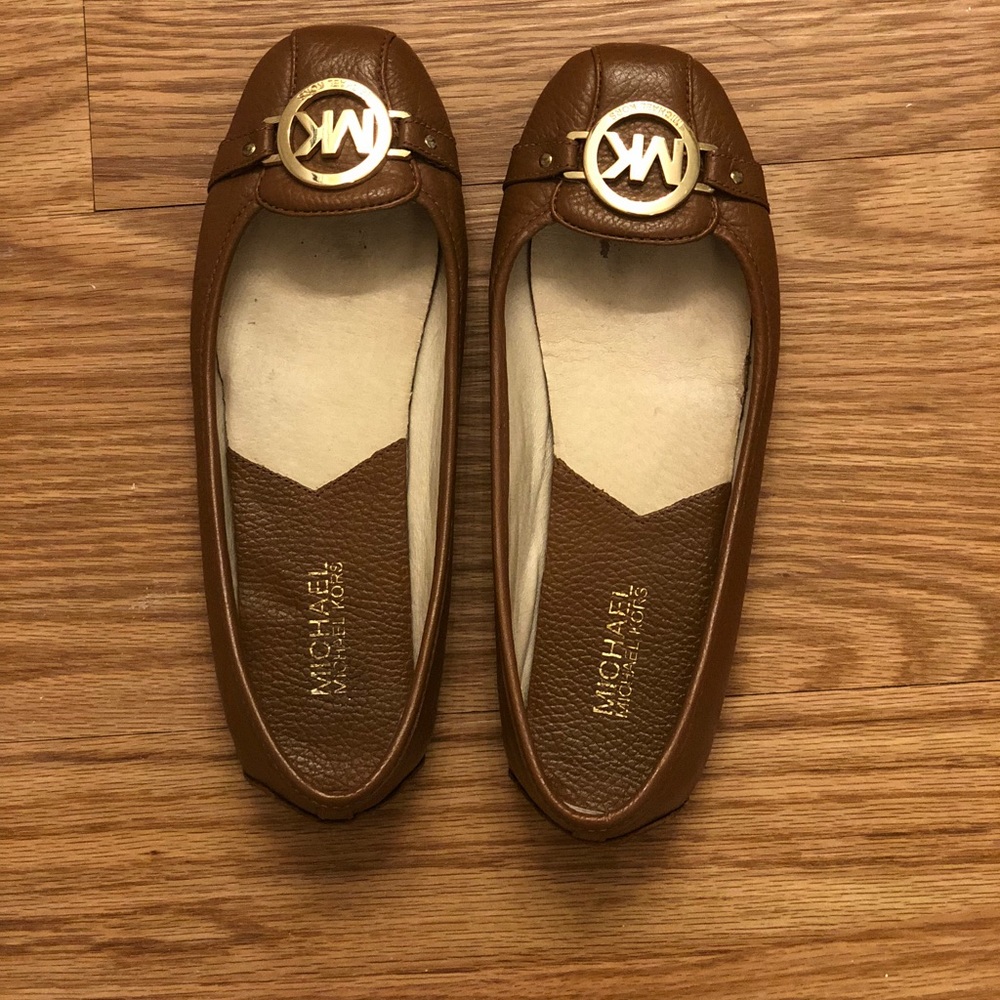 Gently worn Michael Kors flats!